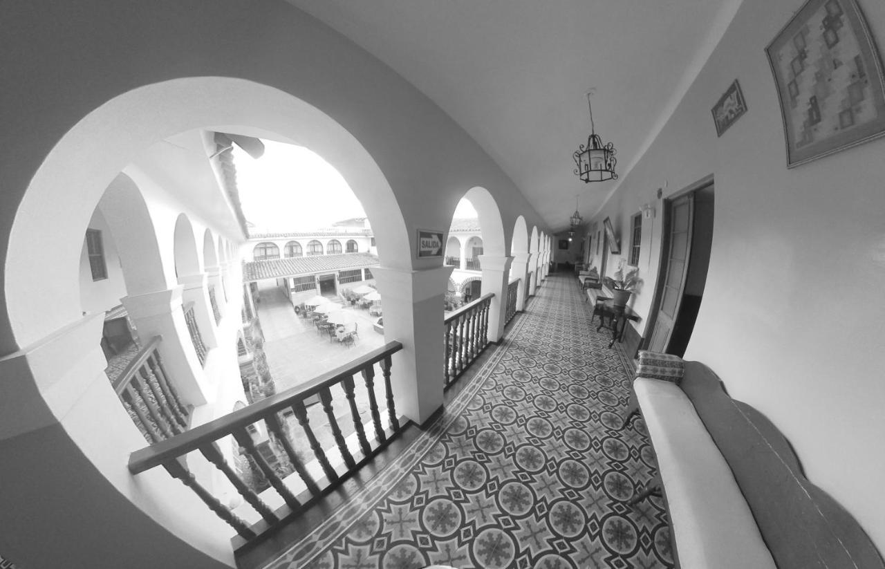 Hotel Santa Rosa อายากุตโช ภายนอก รูปภาพ
